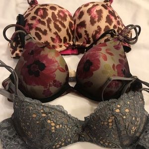 Set of 3 Victoria’s Secret Bras 32A